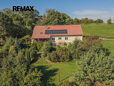 Prodej rodinného domu 308 m², pozemek 12767 m²