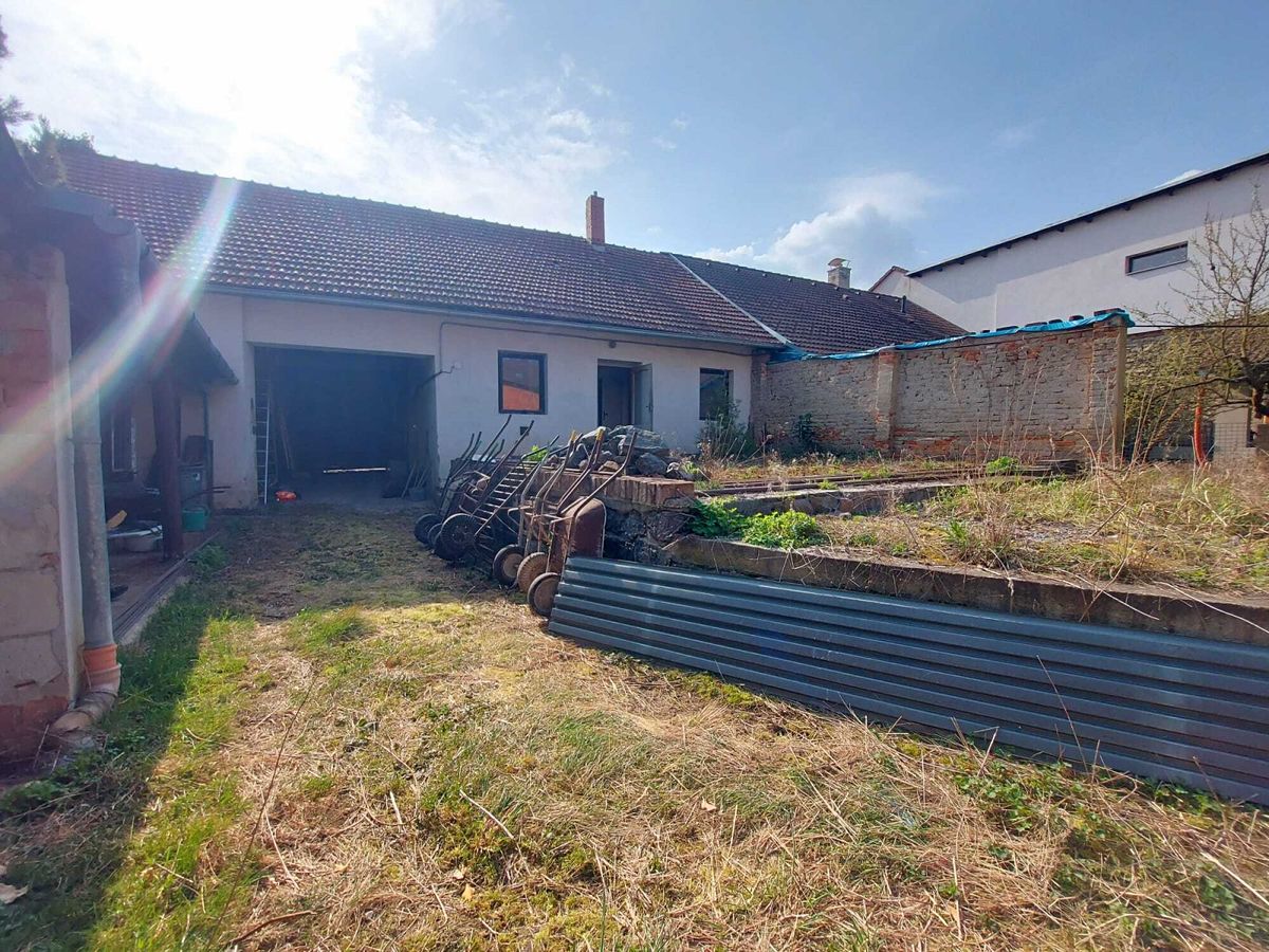 Prodej rodinného domu 311 m², pozemek 793 m² – fotografie 5