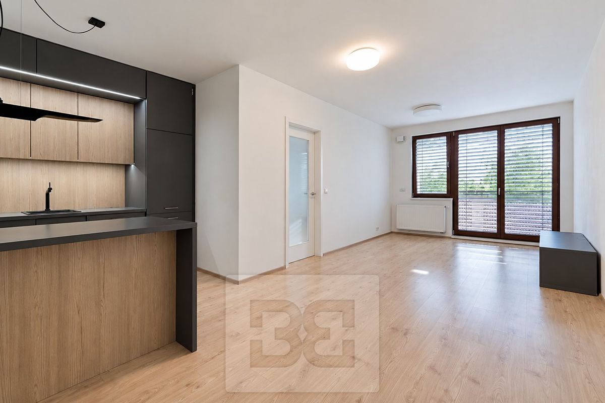 Pronájem bytu 2+kk 65 m² – fotografie 5