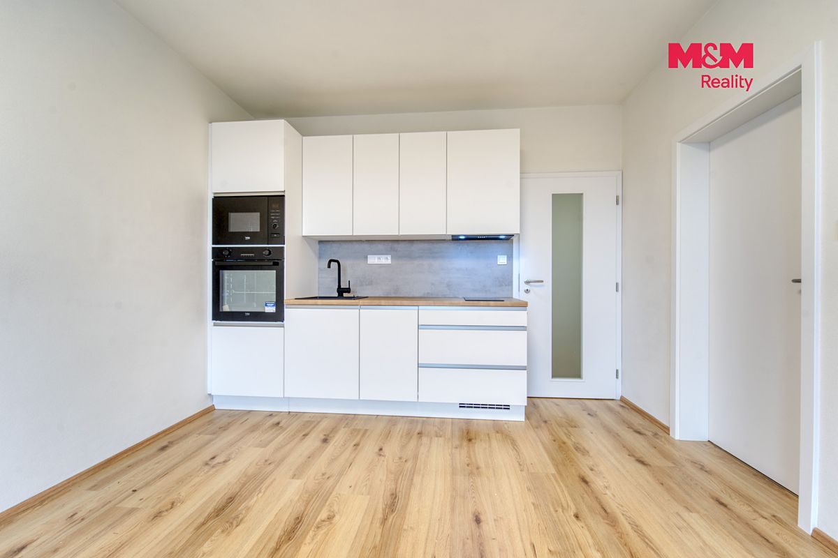 Pronájem bytu 2+kk 44 m² – fotografie 3
