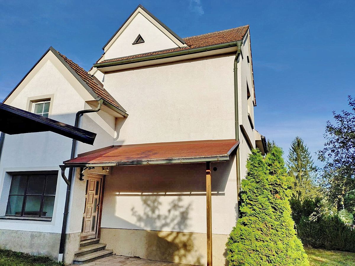 Prodej rodinného domu 185 m², pozemek 2047 m² – fotografie 4