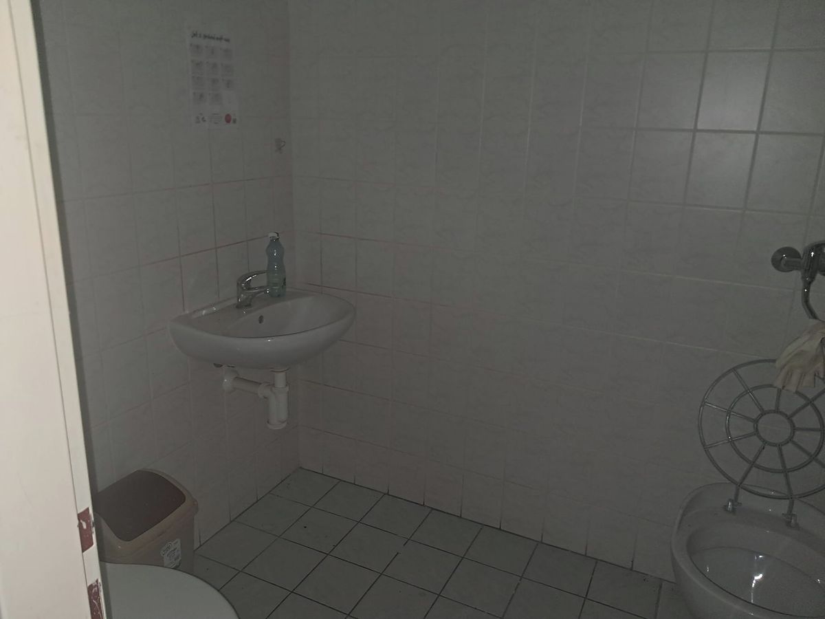 Pronájem obchodního prostoru 95 m² – fotografie 5