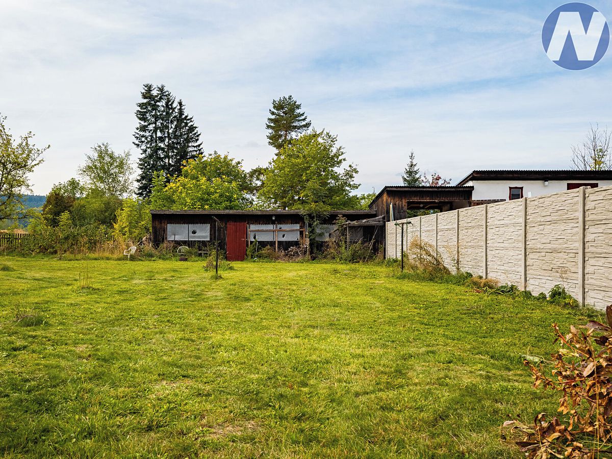 Prodej stavebního pozemku 980 m² – fotografie 4