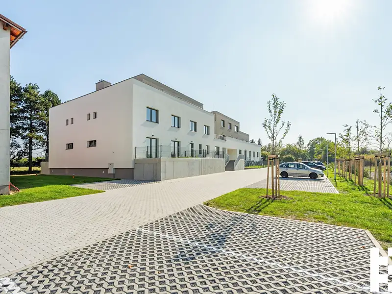 Prodej specifického typu nemovitosti 14 m², Praha – náhled fotky 2