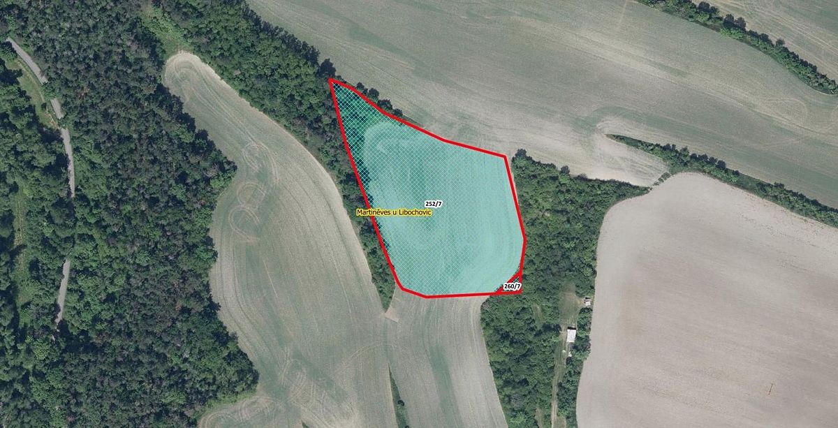 Prodej pole 10107 m², Martiněves – fotka 1 z 3