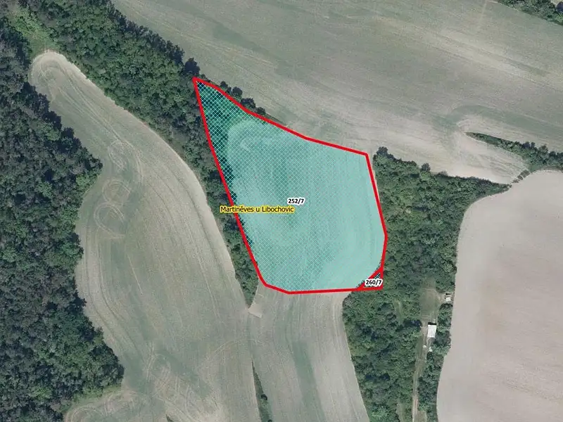 Prodej pole 10107 m², Martiněves – náhled fotky 1