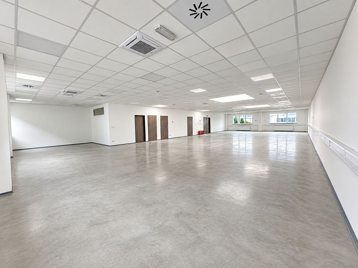 Pronájem skladového prostoru 550 m² – fotografie 3