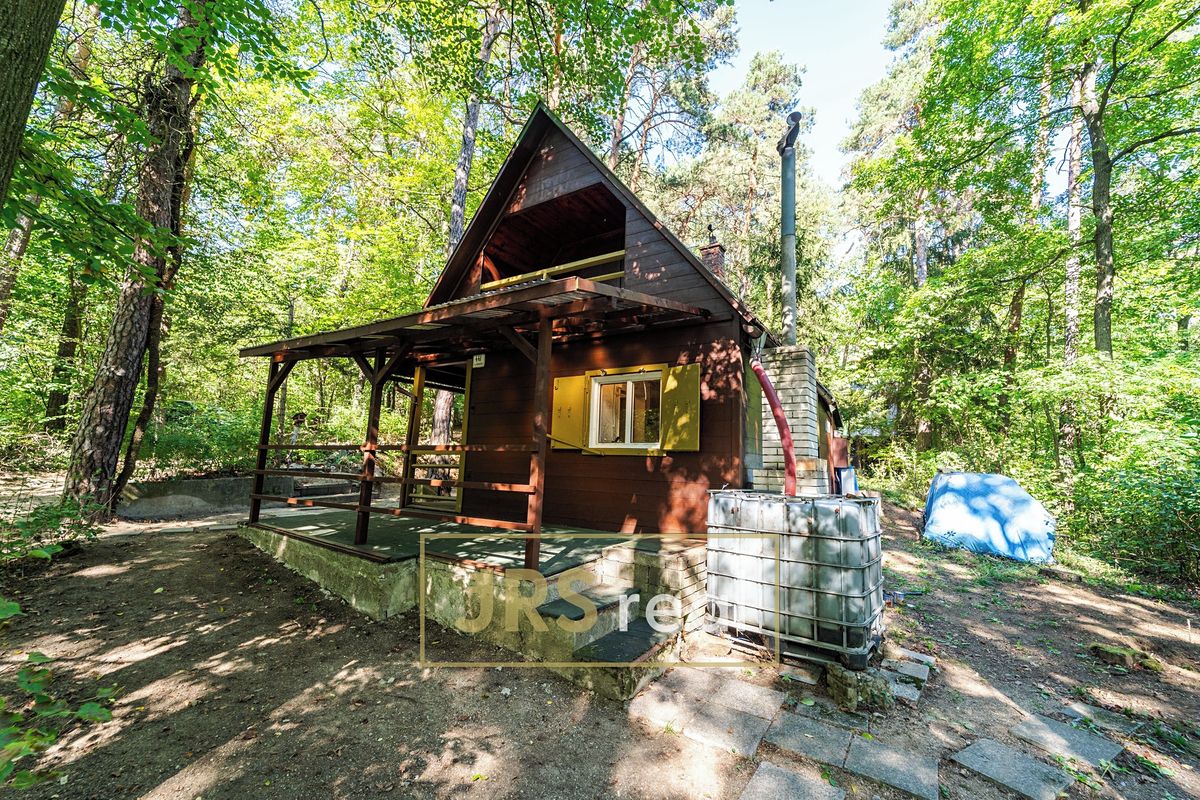 Prodej chaty 35 m², pozemek 1 m²