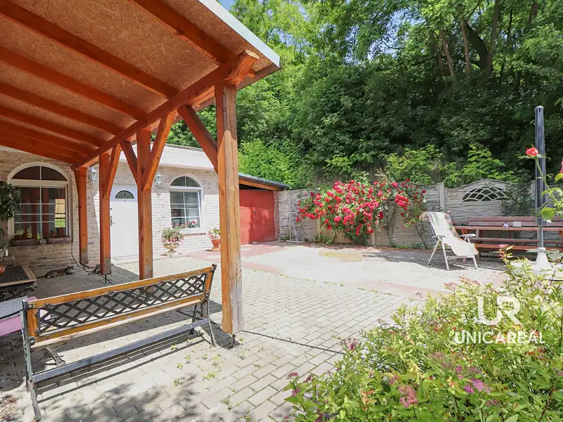 Prodej rodinného domu 230 m², pozemek 1573 m², Ořechov – náhled fotky 2
