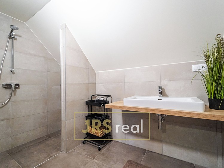 Prodej komerčního prostoru, 60 m² (8 z 17)