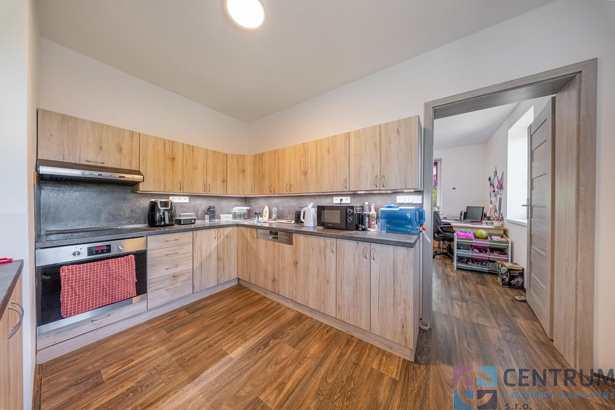 Prodej vícegeneračního domu 265 m², pozemek 3521 m² – fotografie 5