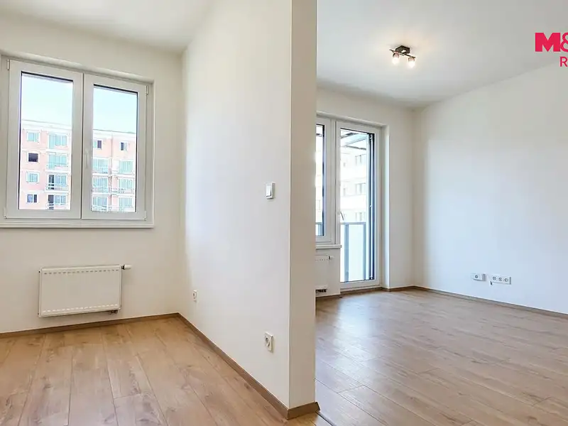 Pronájem bytu 1+kk 34 m², Praha – náhled fotky 3