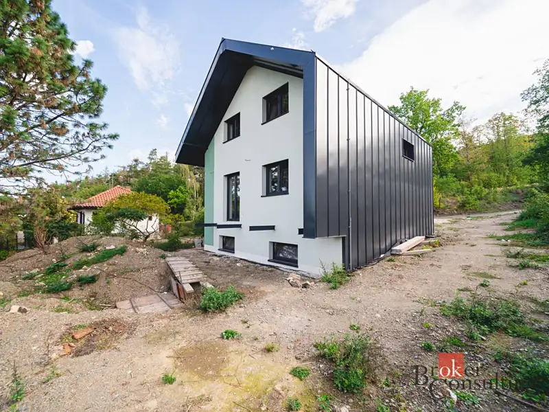 Prodej rodinného domu 172 m², pozemek 351 m², Plzeň – náhled fotky 2