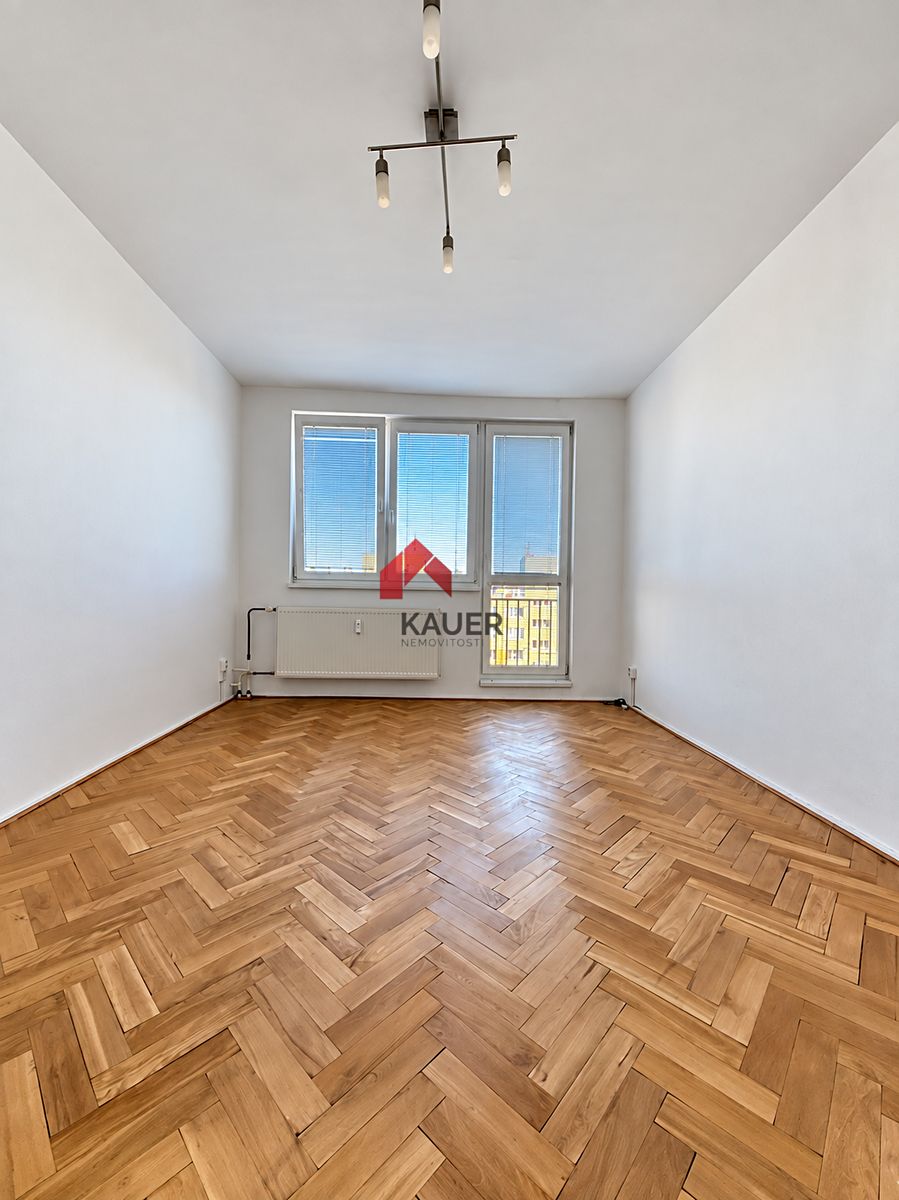 Pronájem bytu 1+1 36 m² – fotografie 4