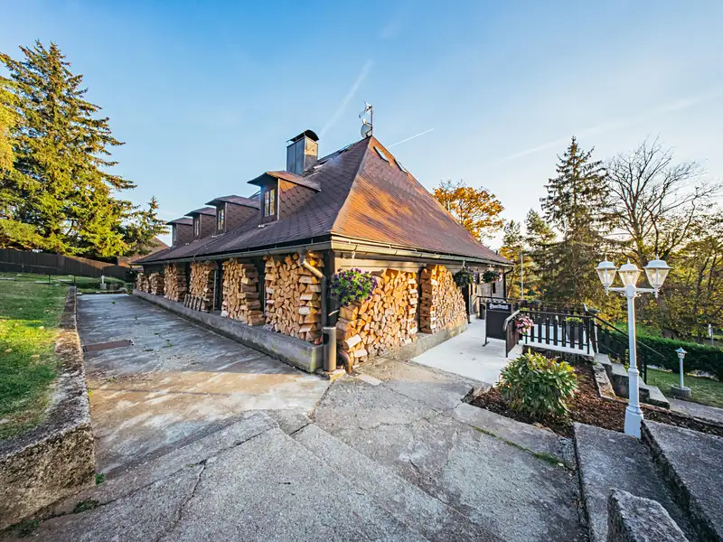 Prodej ubytovacího zařízení 725 m², Lenora – náhled fotky 1