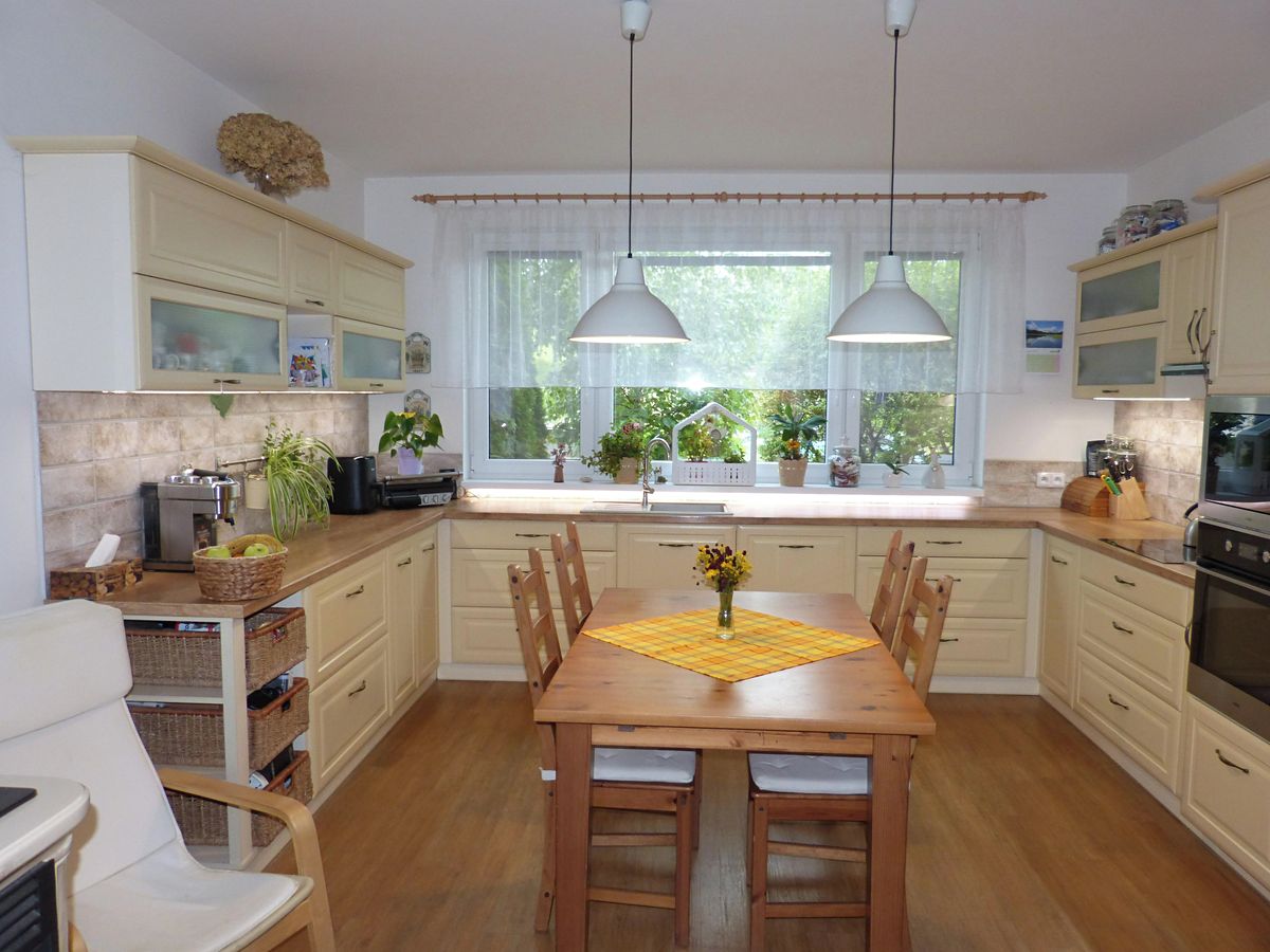 Prodej rodinného domu 130 m², pozemek 445 m² – fotografie 2