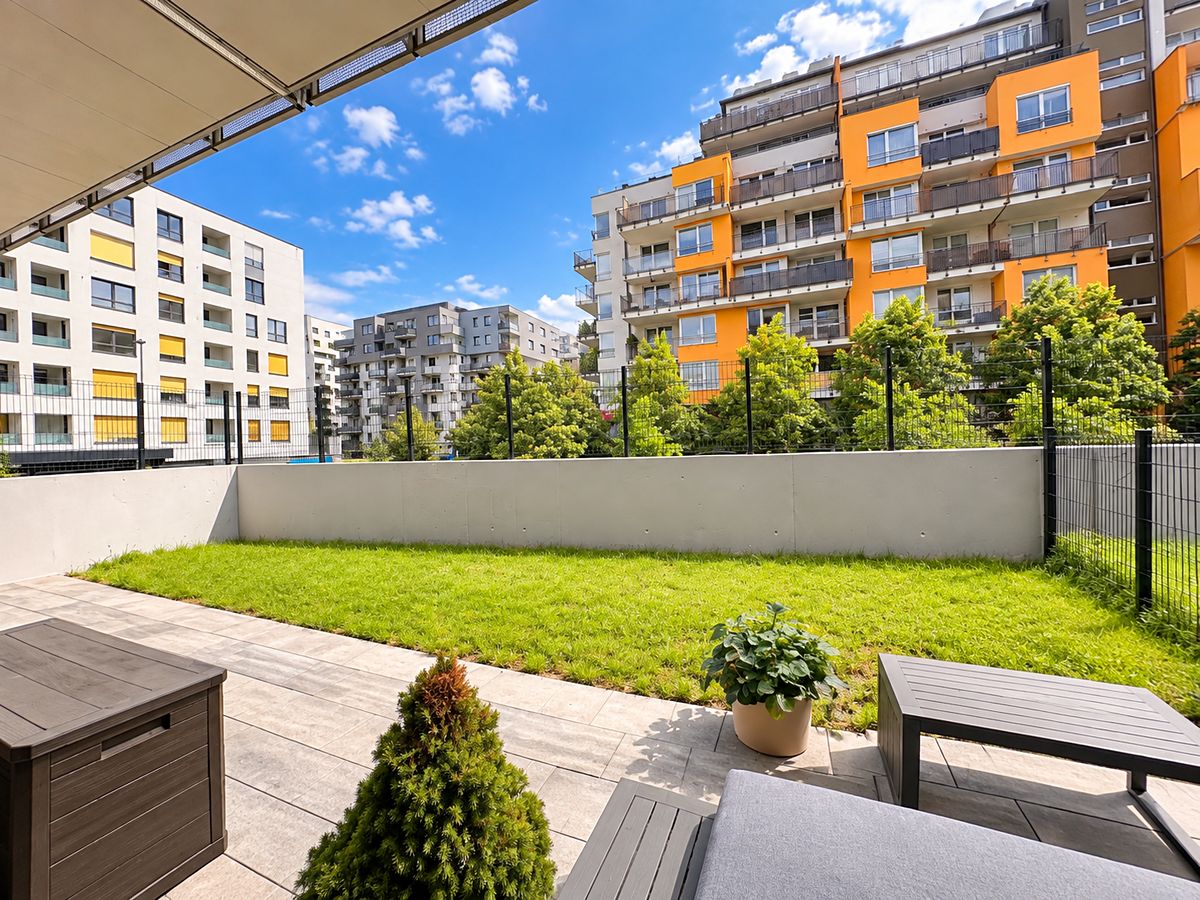 Pronájem bytu 2+kk 66 m² – fotografie 3