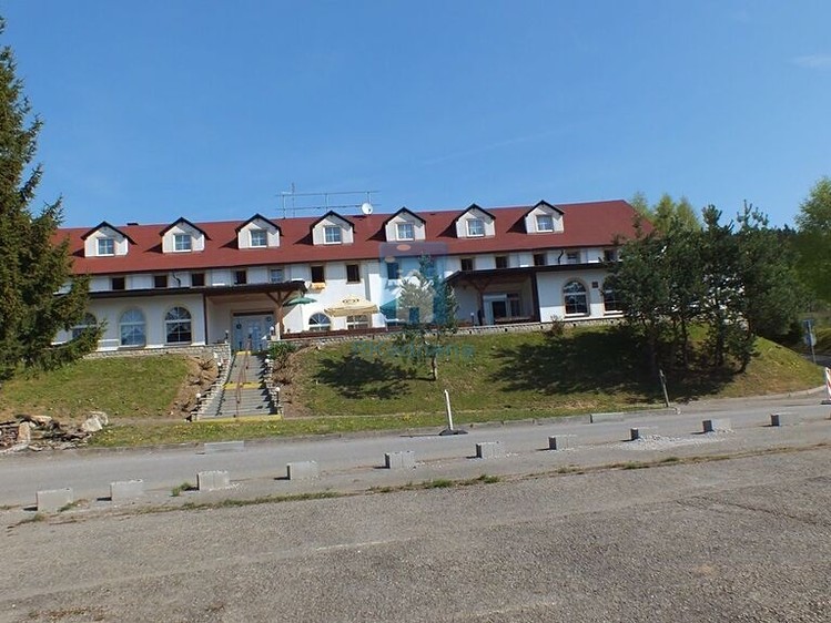 Комерційне приміщення на продаж, 39 598 м² (2 з 17)