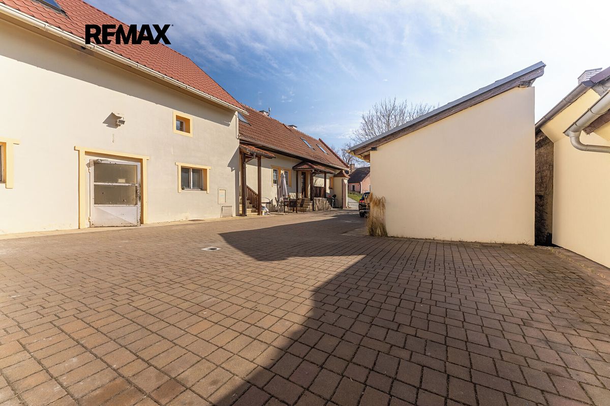 Pronájem skladového prostoru 4300 m² – fotografie 5