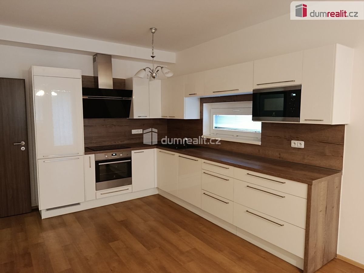 Pronájem bytu 2+kk 57 m², Praha – fotka 1 z 3