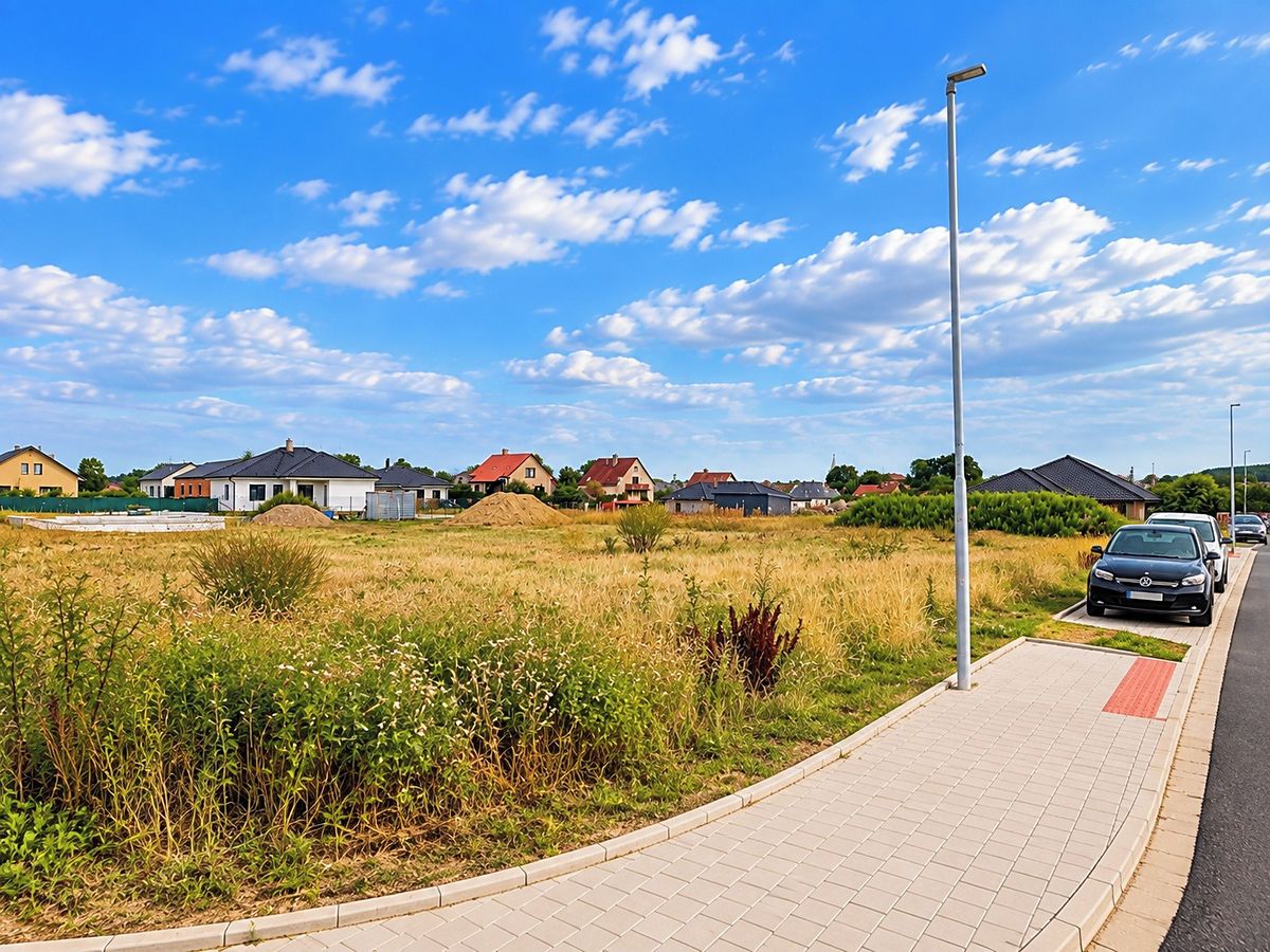 Prodej stavebního pozemku 927 m² – fotografie 3