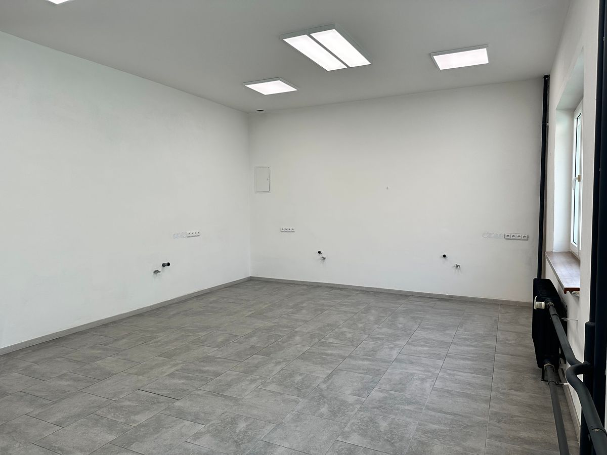 Pronájem obchodního prostoru 72 m² – fotografie 5