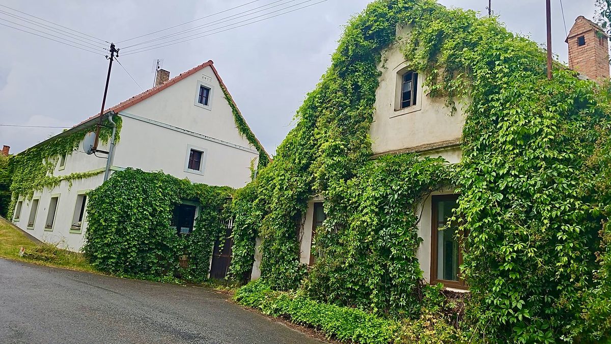 Prodej vícegeneračního domu 360 m², pozemek 1570 m², Hořovičky – fotka 1 z 3