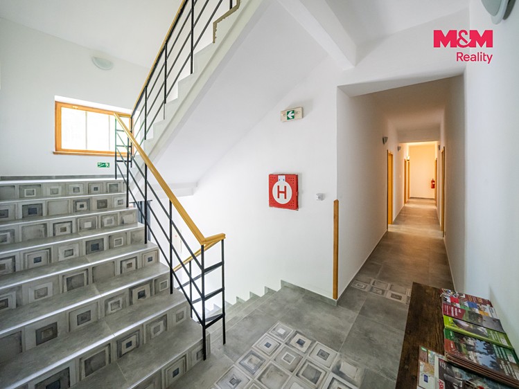 Prodej komerčního prostoru, 620 m² (20 z 30)
