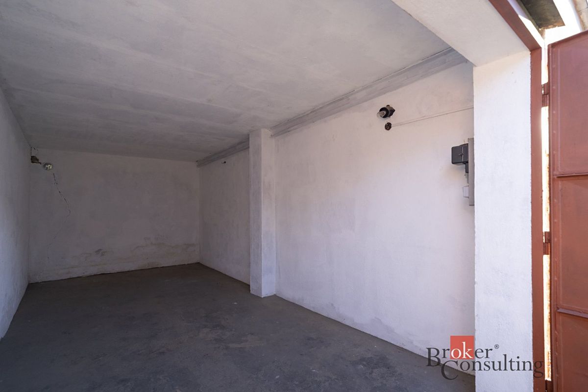 Pronájem garáže 19 m² – fotografie 5