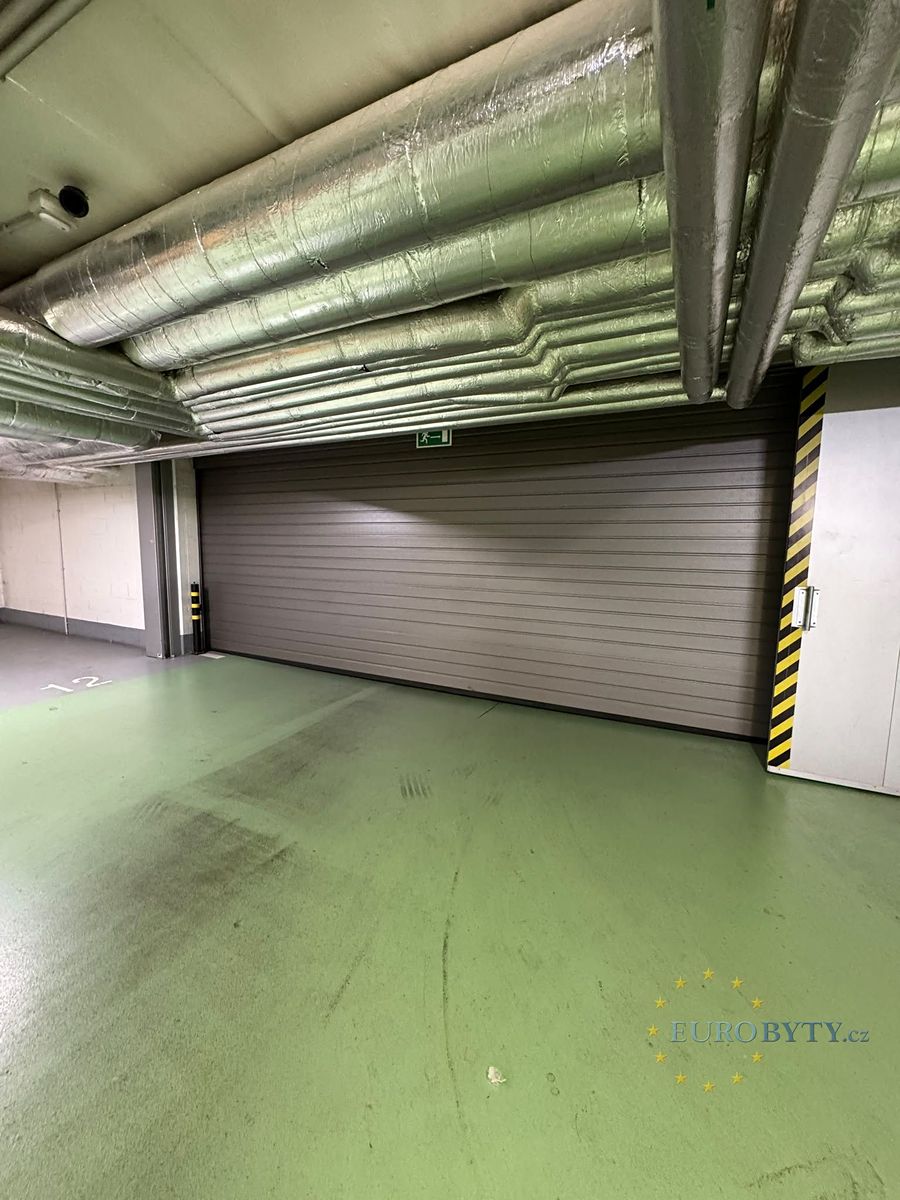 Pronájem garáže 17 m² – fotografie 3