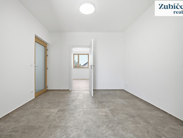 Prodej domu, 140 m² (17 z 31)
