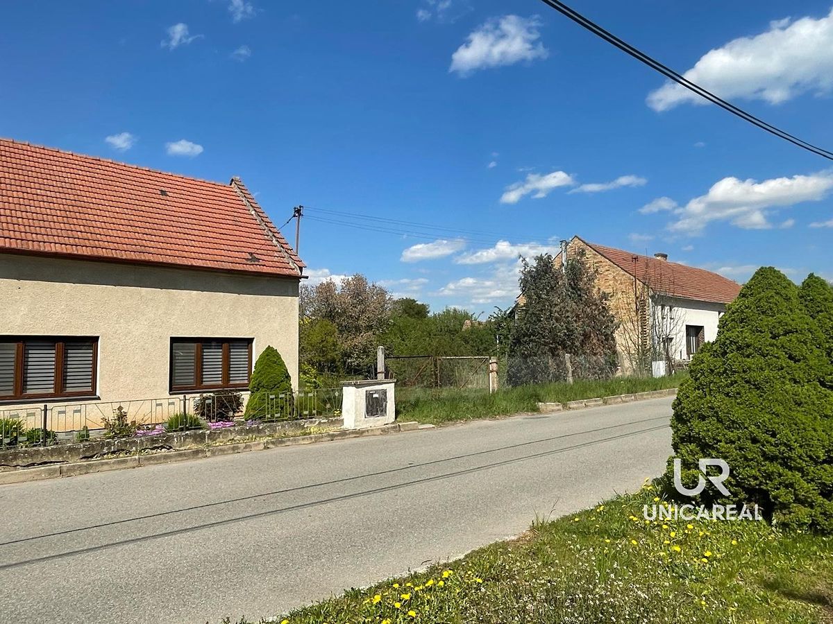 Prodej stavebního pozemku 965 m², Kojátky – fotka 1 z 3