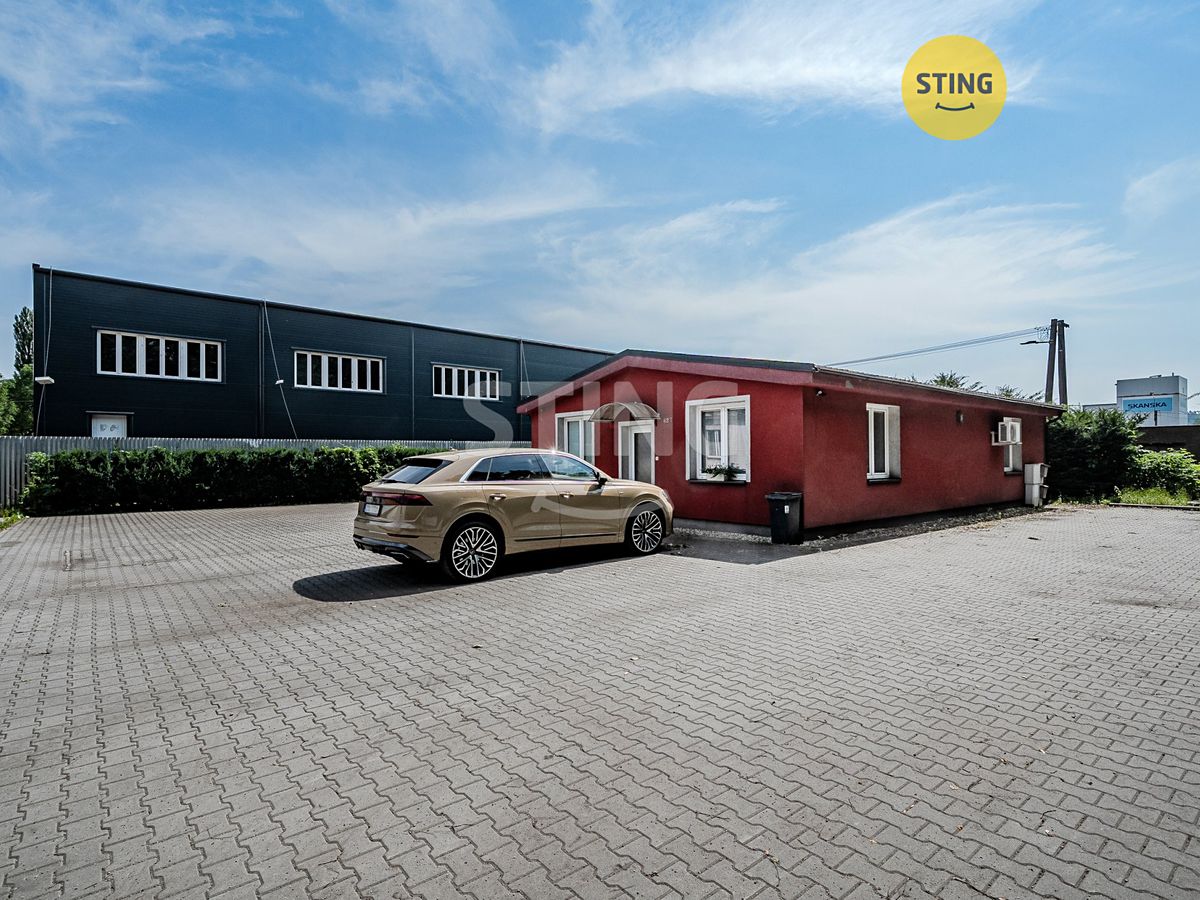 Pronájem kanceláře 100 m²
