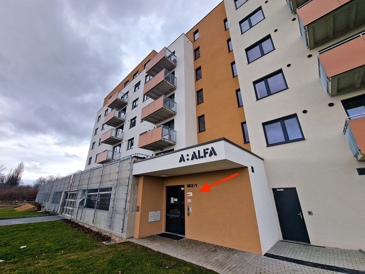 Pronájem bytu 3+kk 72 m² – fotografie 2
