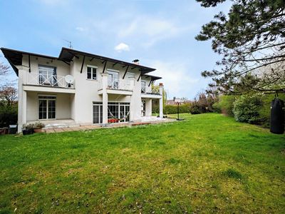 Prodej rodinného domu 227 m², pozemek 2295 m²