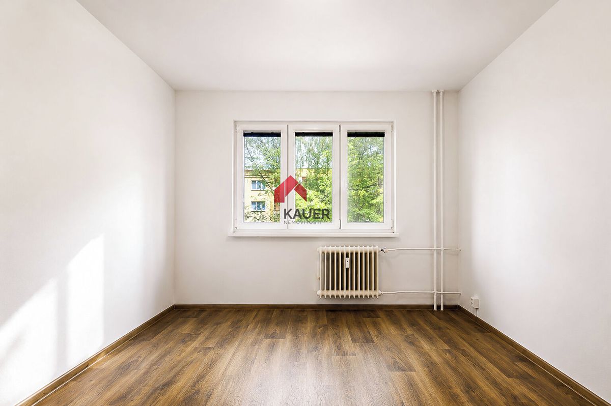 Pronájem bytu 2+1 58 m² – fotografie 3
