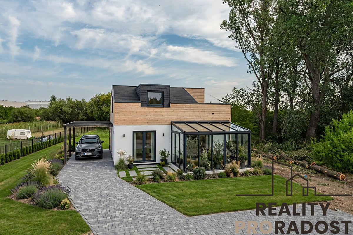 Prodej stavebního pozemku 1369 m² – fotografie 2