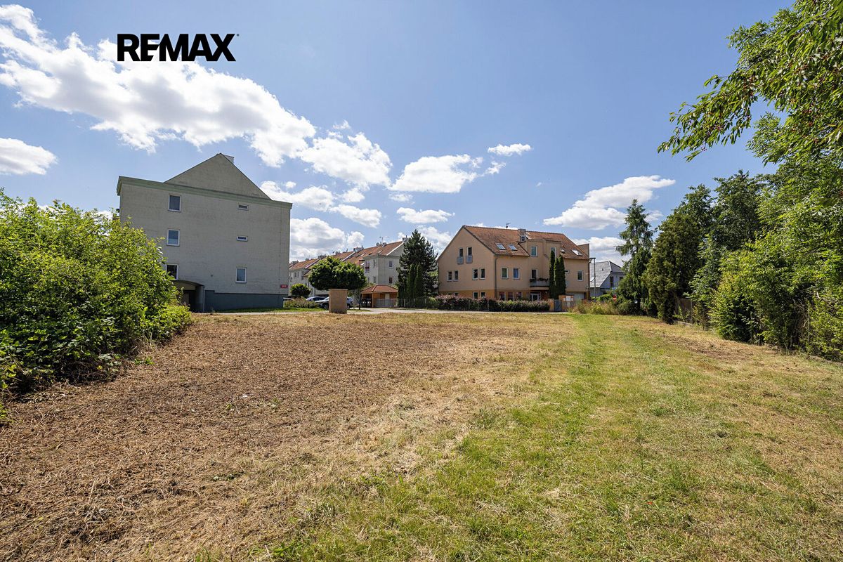 Prodej stavebního pozemku 695 m² – fotografie 4