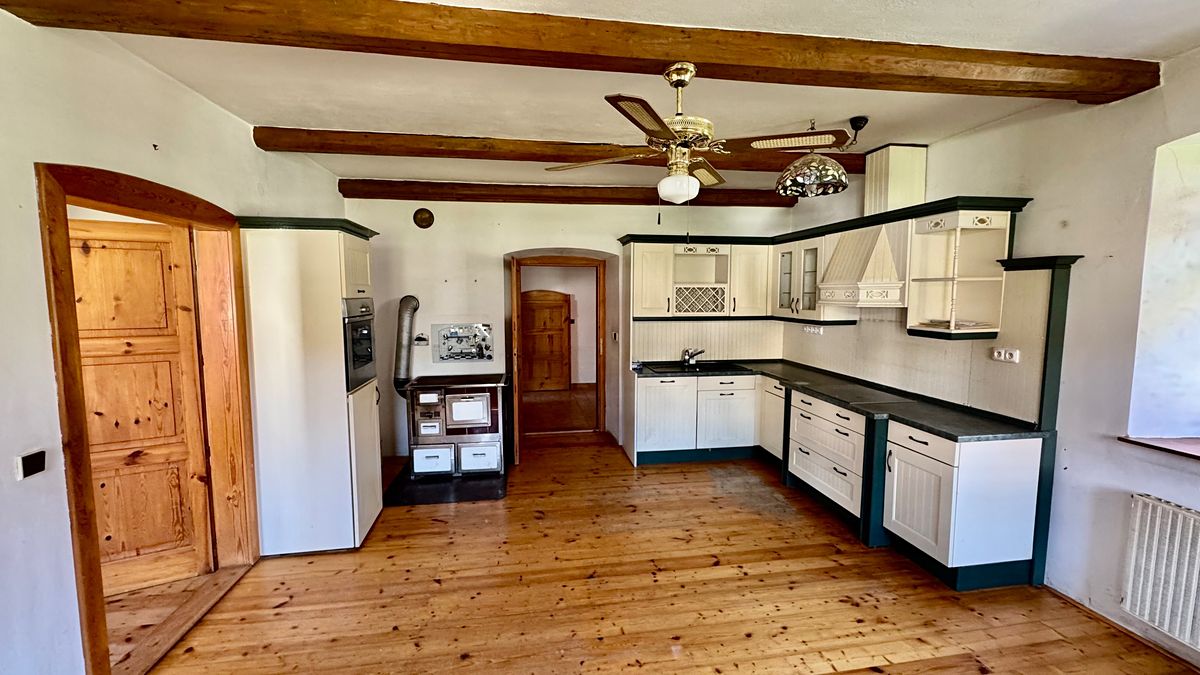 Prodej zemědělské usedlosti 290 m², pozemek 7612 m²