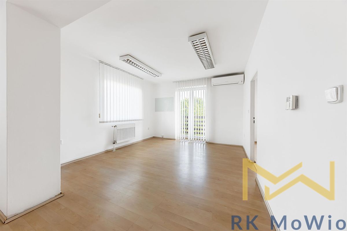 Pronájem kanceláře 273 m² – fotografie 4
