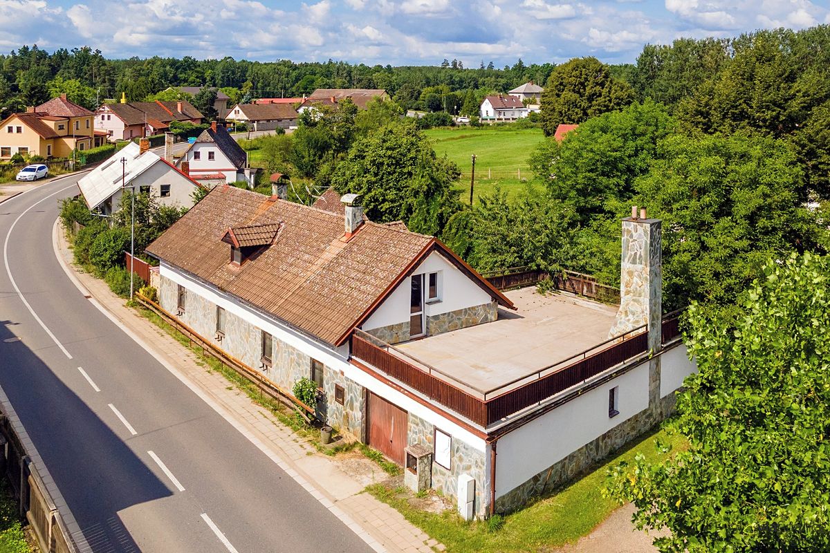 Prodej rodinného domu 206 m², pozemek 675 m², Třebechovice pod Orebem – fotka 1 z 3