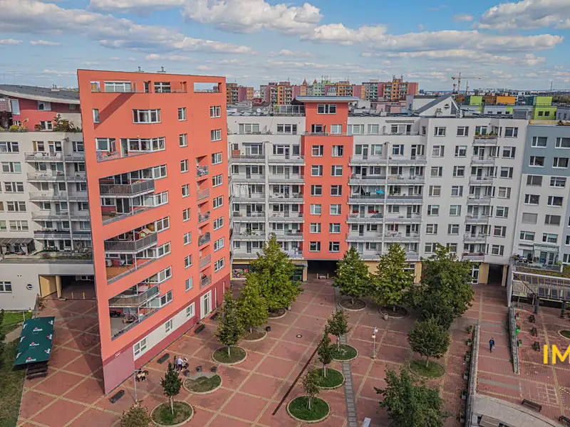Prodej bytu 2+kk 45 m², Praha – náhled fotky 1