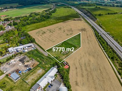Prodej komerčního pozemku 6770 m²
