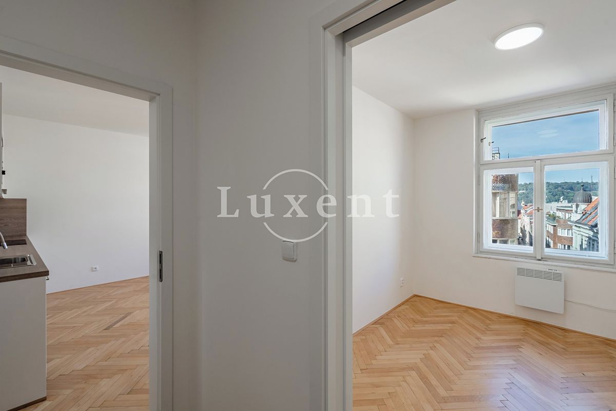 Pronájem bytu 2+kk 42 m² – fotografie 4