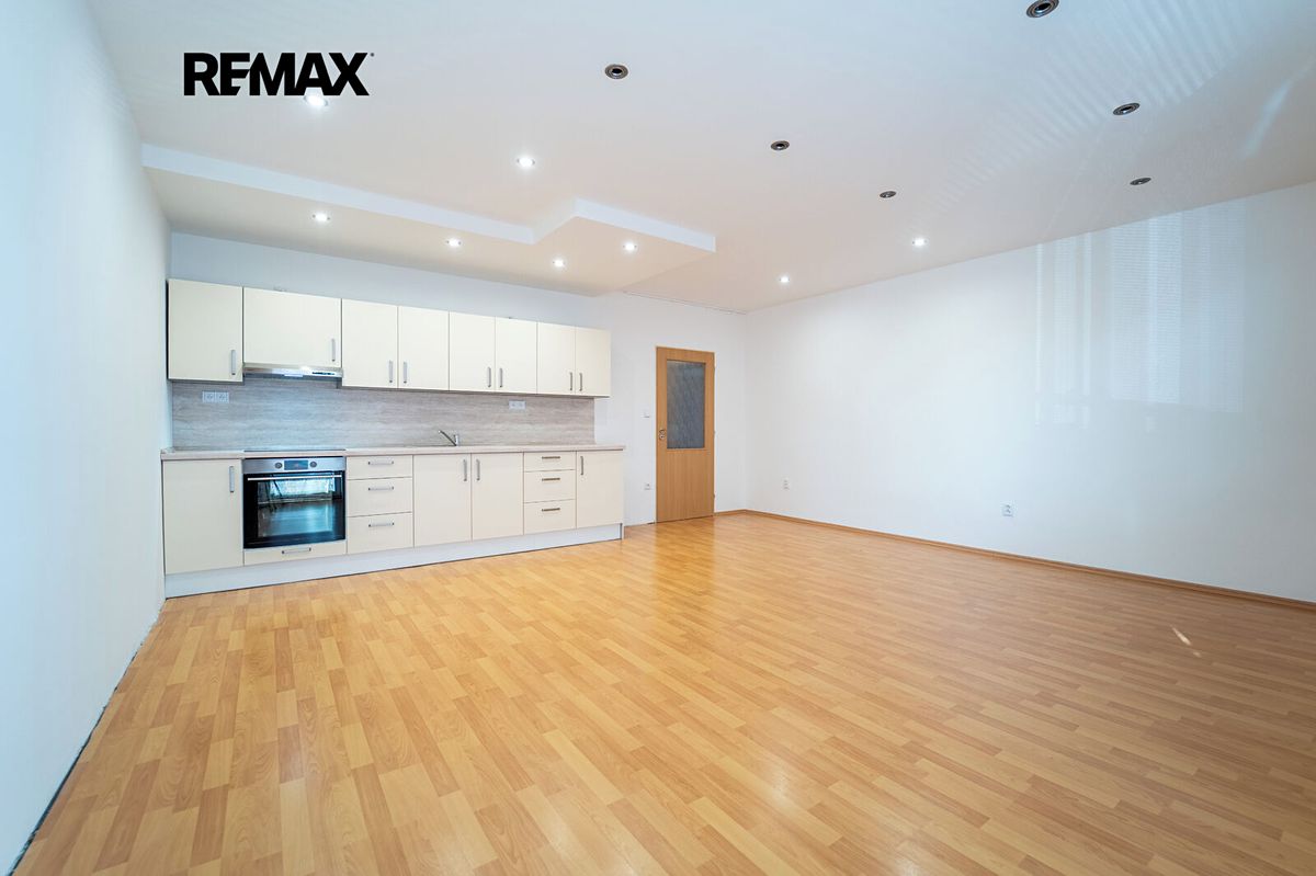 Pronájem bytu 1+kk 43 m²