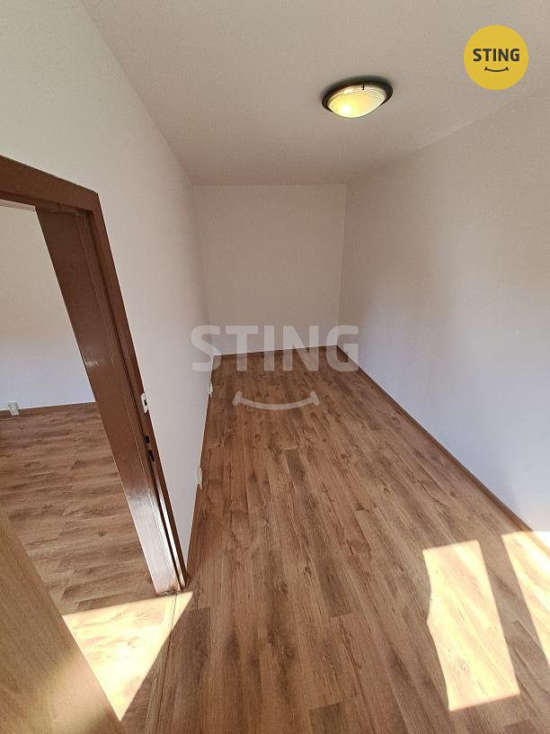 Pronájem bytu 2+1 45 m² – fotografie 4