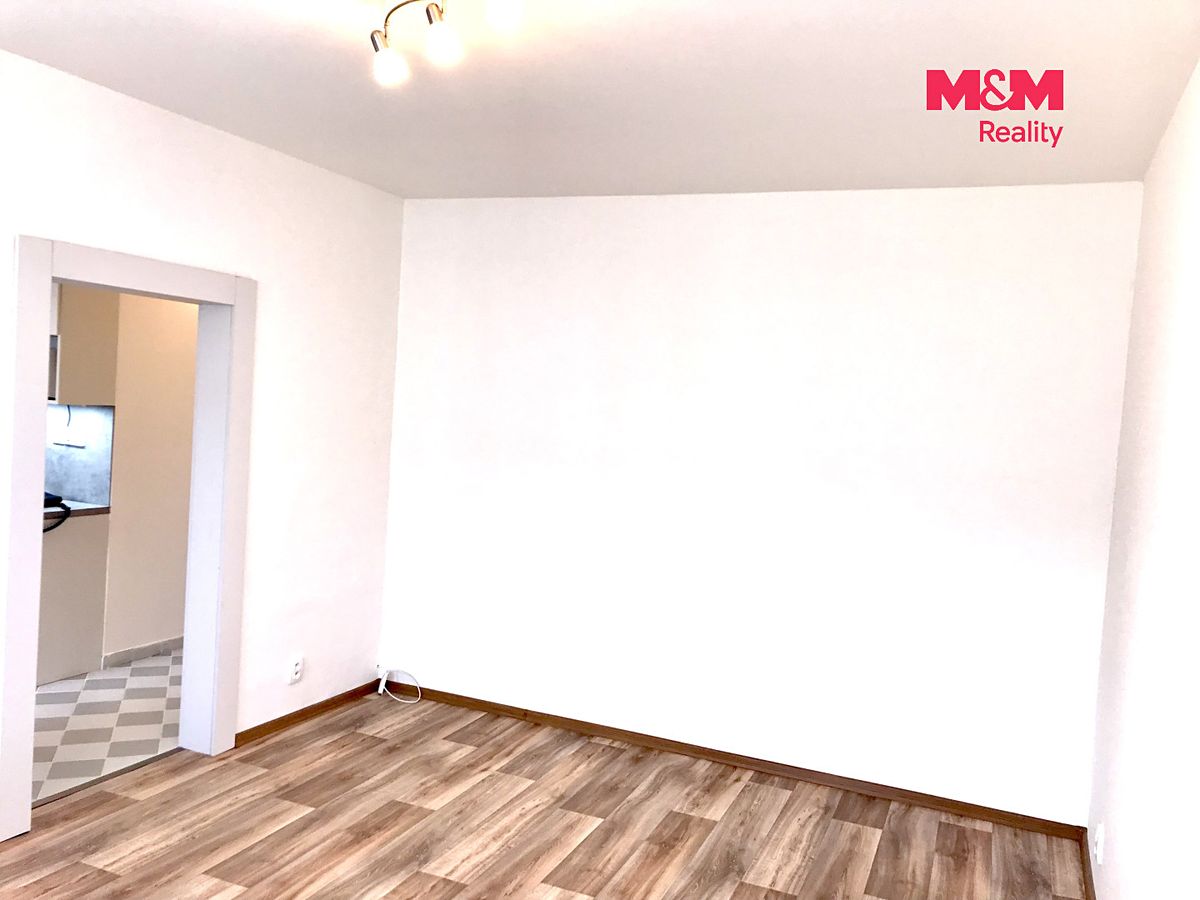 Pronájem bytu 2+kk 35 m² – fotografie 2