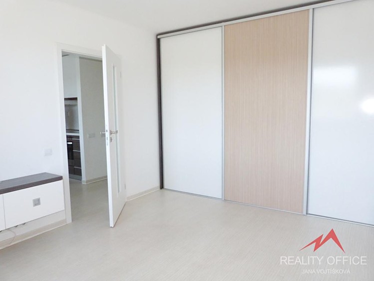 Pronájem bytu 1+1, 36 m² (4 z 10)
