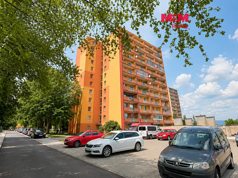 Prodej bytu 2+1 48 m², Bílina – náhled fotky 1