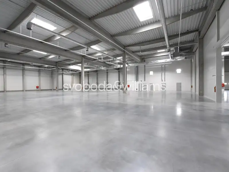 Pronájem skladového prostoru 2850 m², Divišov – náhled fotky 1